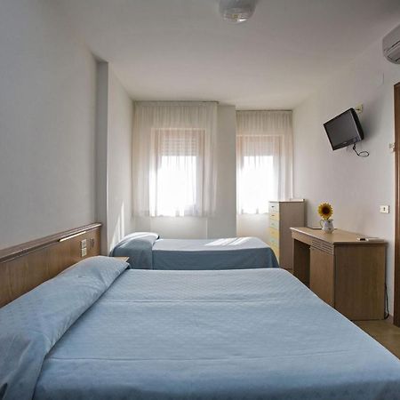 Hotel Esperia Alba Adriatica Esterno foto