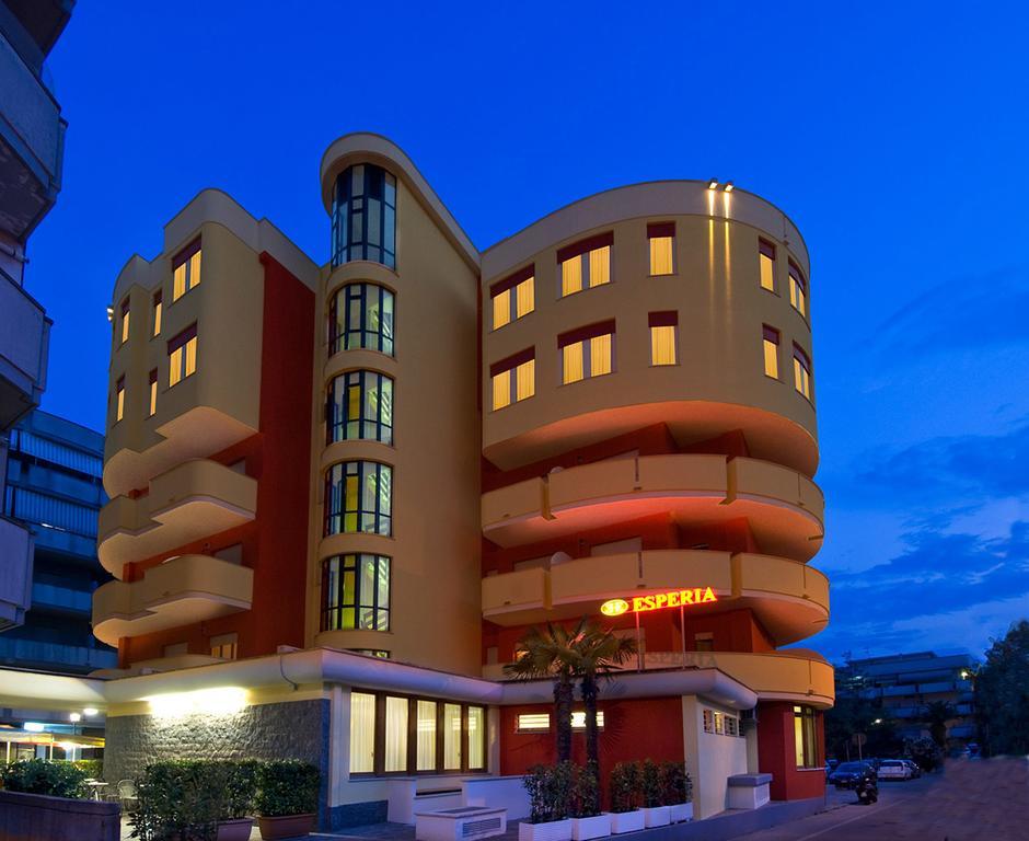 Hotel Esperia Alba Adriatica Camera foto