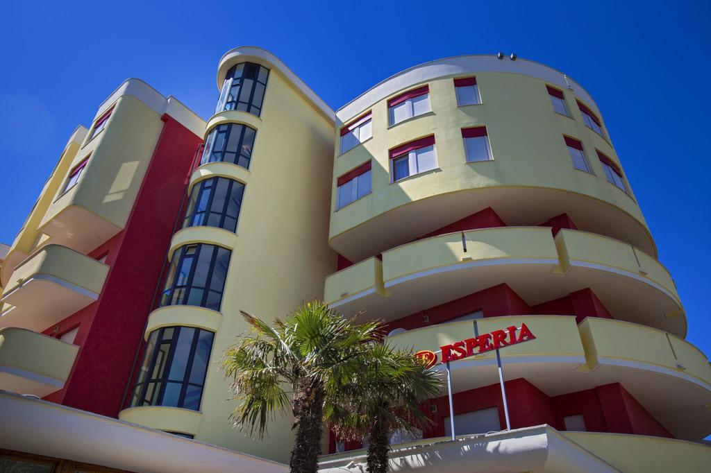 Hotel Esperia Alba Adriatica Esterno foto