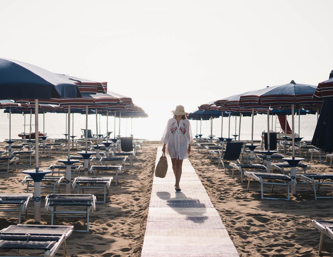 Hotel Esperia Alba Adriatica Esterno foto